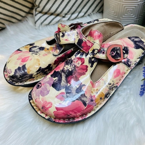 ALLEGRIA DON307 SLIP ON LEATHER FLORAL PATTERN CLOGS SIZE 36 - Picture 2 of 10